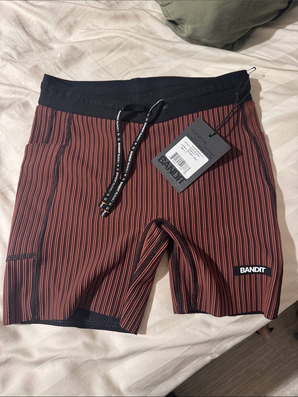Bandit WOMEN'S STRIPED CADENCE™ 5" COMPRESSION SHORTS - MAHOGANY / BLACK - Picture 6 of 7